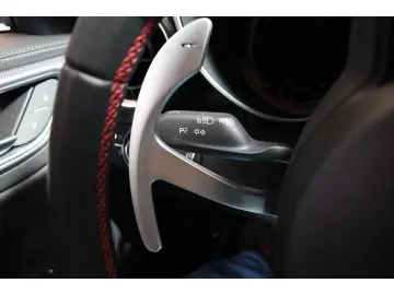 ALFA ROMEO Giulia COMPETIZIONE 2.0 TURBO 16V 280 PS AT8 Q4