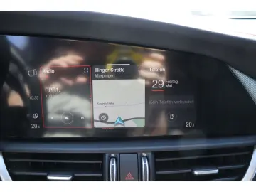 ALFA ROMEO Giulia COMPETIZIONE 2.0 TURBO 16V 280 PS AT8 Q4