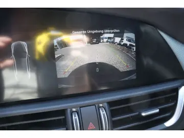 ALFA ROMEO Giulia COMPETIZIONE 2.0 TURBO 16V 280 PS AT8 Q4