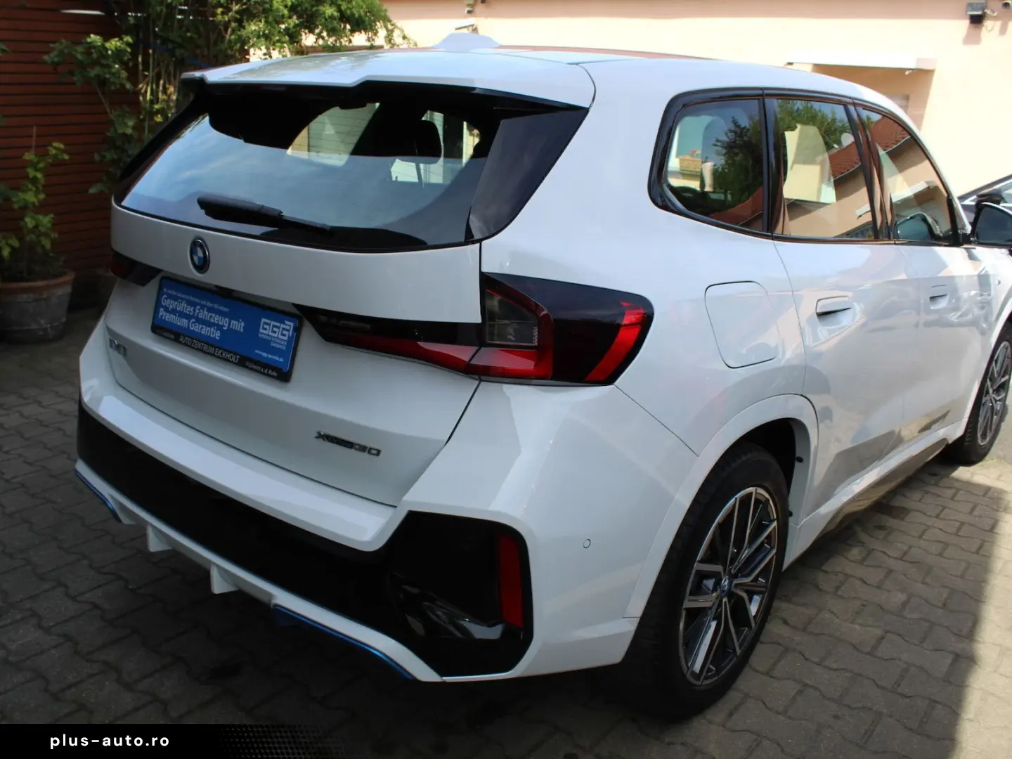 BMW iX1 30xDrive M Sportpaket Kam. Wärmepumpe SoH 97