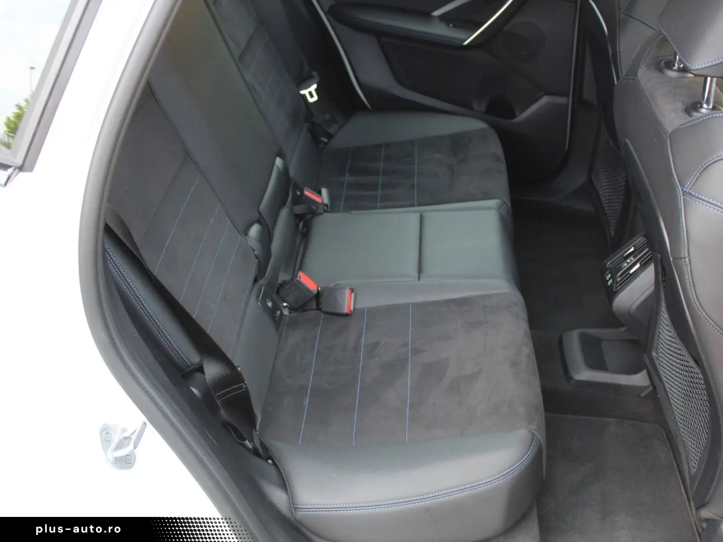 BMW iX1 30xDrive M Sportpaket Kam. Wärmepumpe SoH 97