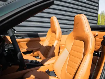 Porsche 992 911 Carrera GTS Cabrio Clubleder