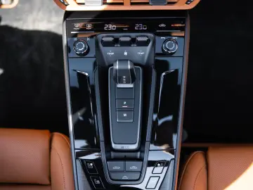 Porsche 992 911 Carrera GTS Cabrio Clubleder