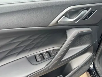 MG HS 1.5 T GDI 125 kW Luxury Turbo 360 Leder Keyle