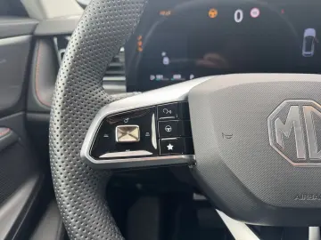 MG HS 1.5 T GDI 125 kW Luxury Turbo 360 Leder Keyle