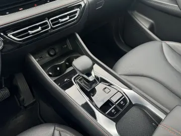 MG HS 1.5 T GDI 125 kW Luxury Turbo 360 Leder Keyle