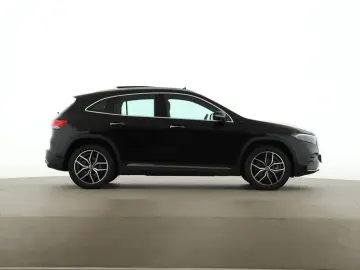MERCEDES-BENZ EQA 250 AMG MBUX Pano Distronic 360 LED Navi