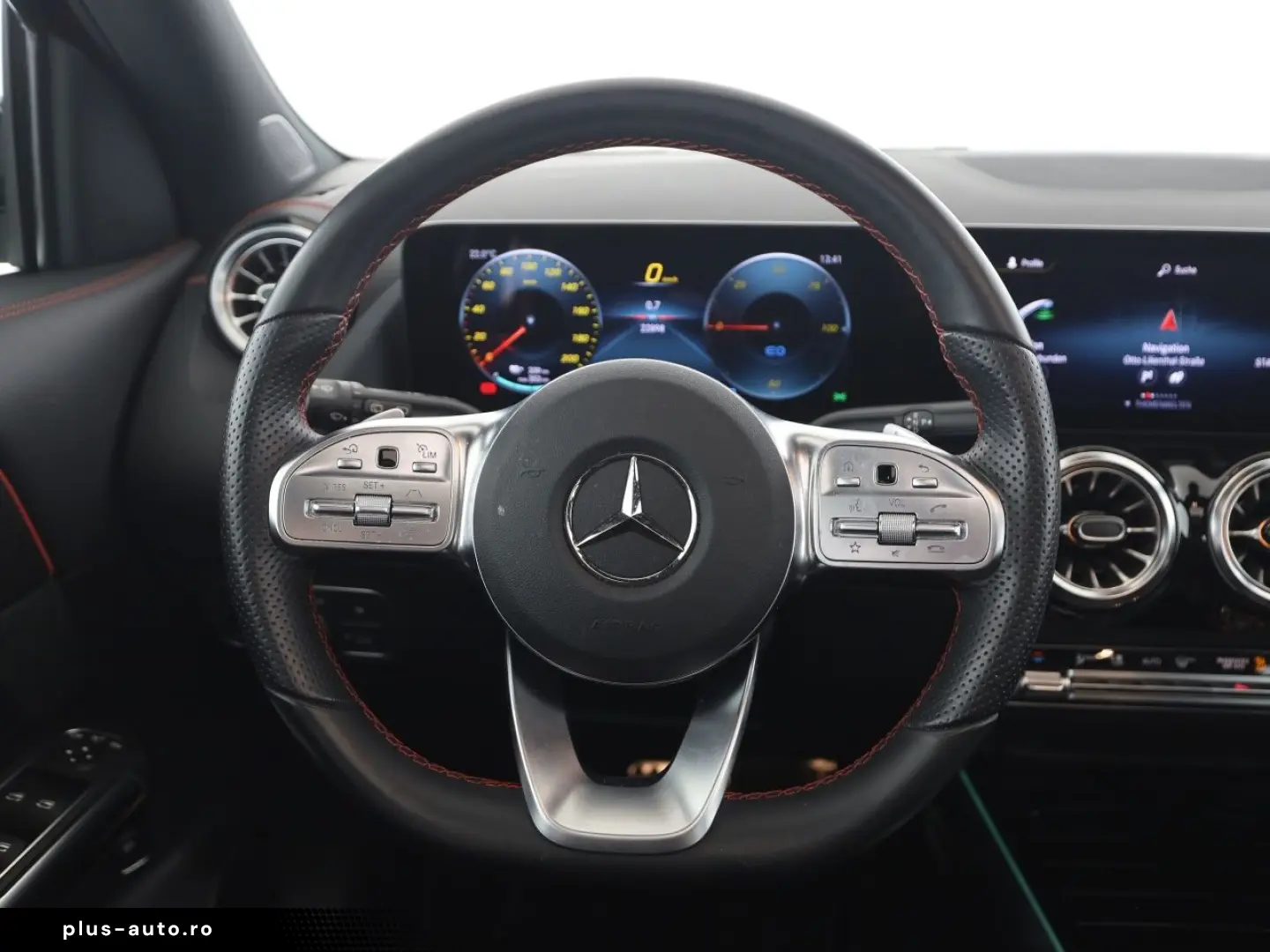 MERCEDES-BENZ EQA 250 AMG MBUX Pano Distronic 360 LED Navi