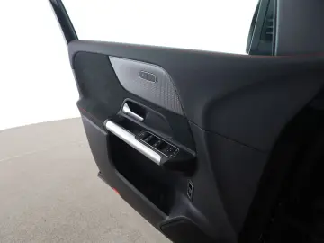 MERCEDES-BENZ EQA 250 AMG MBUX Pano Distronic 360 LED Navi