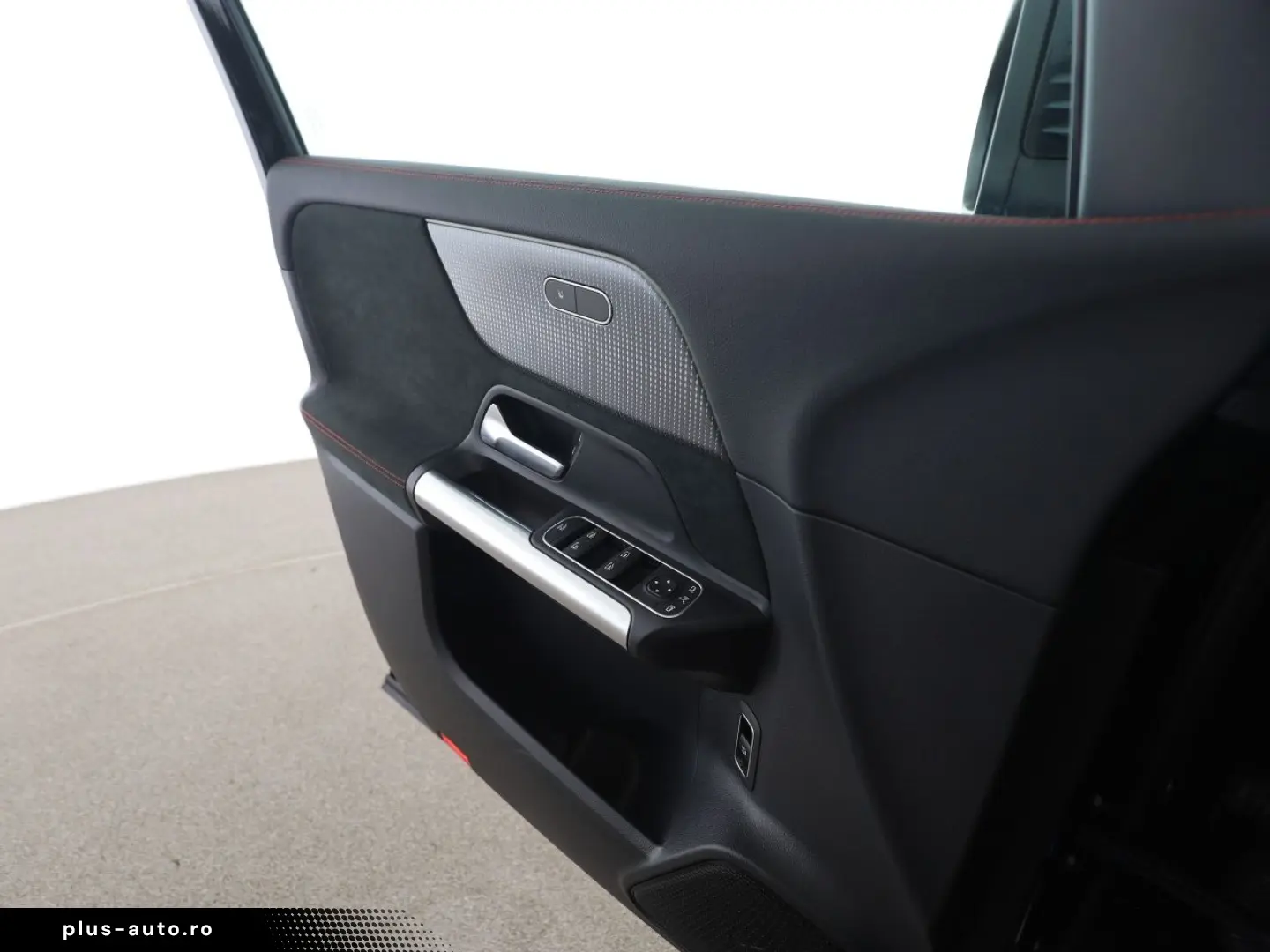 MERCEDES-BENZ EQA 250 AMG MBUX Pano Distronic 360 LED Navi