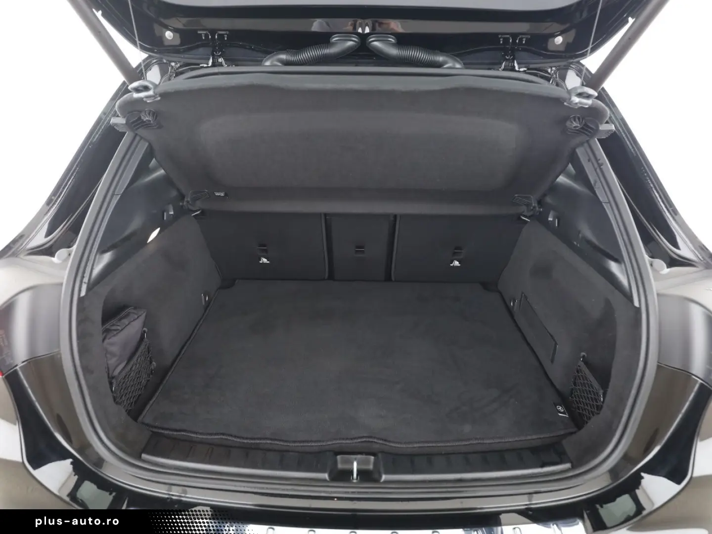 MERCEDES-BENZ EQA 250 AMG MBUX Pano Distronic 360 LED Navi