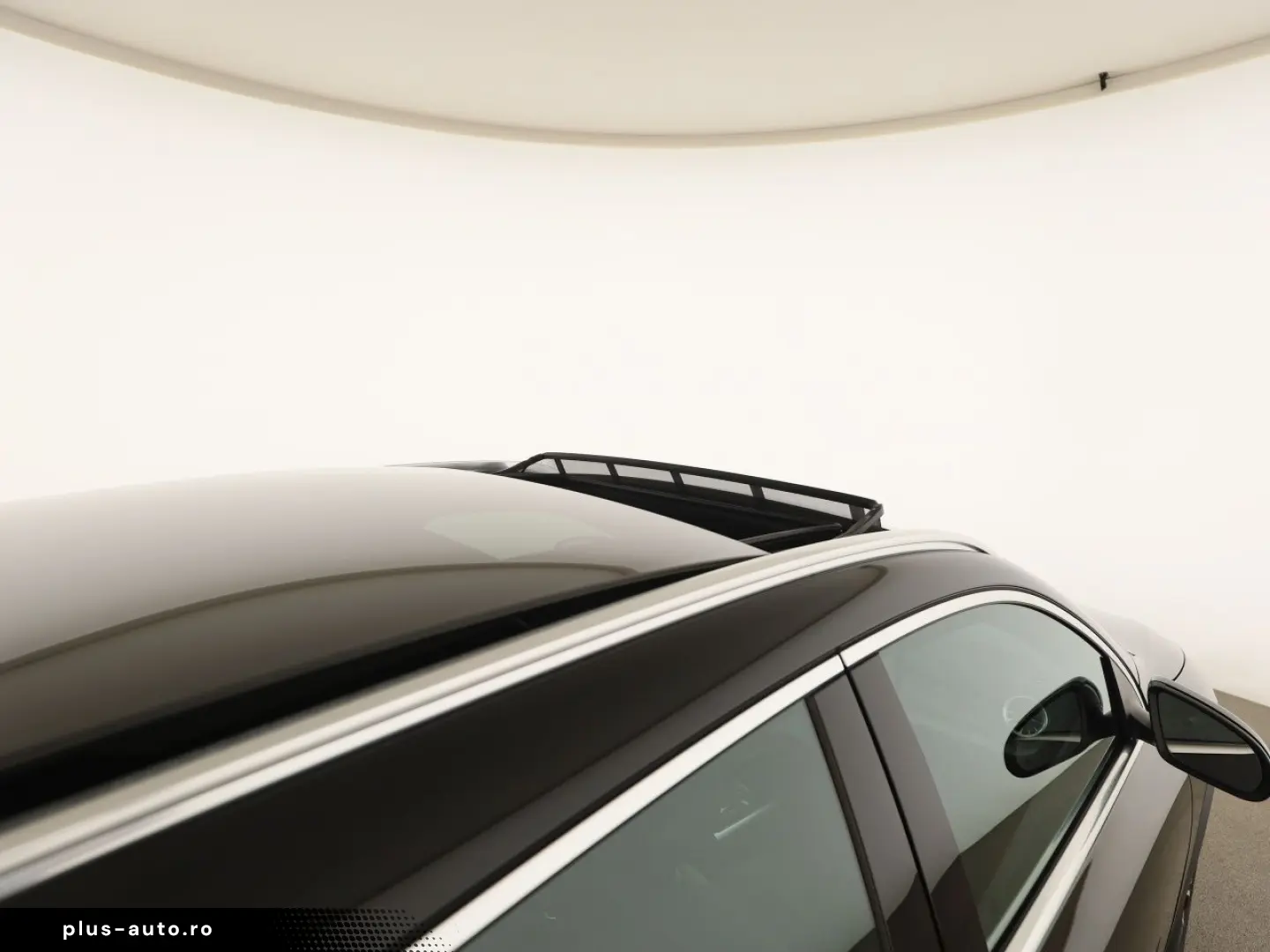 MERCEDES-BENZ EQA 250 AMG MBUX Pano Distronic 360 LED Navi