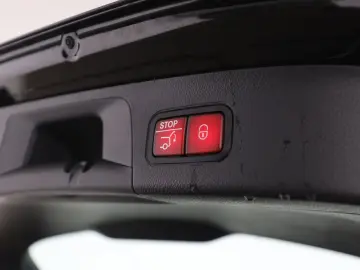 MERCEDES-BENZ EQA 250 AMG MBUX Pano Distronic 360 LED Navi