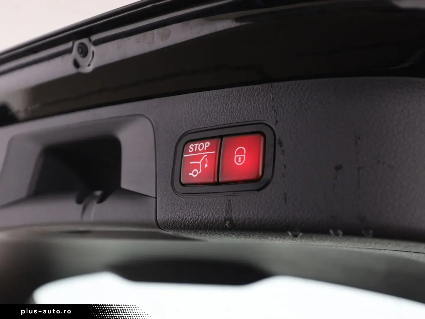 MERCEDES-BENZ EQA 250 AMG MBUX Pano Distronic 360 LED Navi