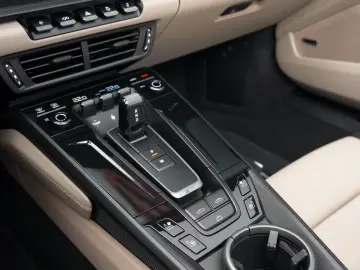 Porsche 992 911 Carrera GTS Cabriolet Liftsystem-