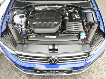 VW Passat Variant 2.0 TSI DSG 2x R-Line Pano  AHK