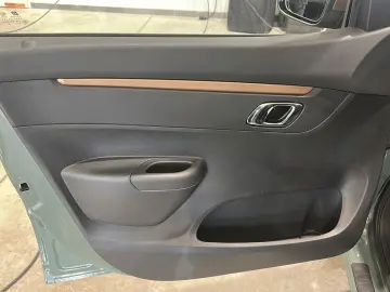DACIA Spring Extreme Navi Kamera Klima Parkh. Servo