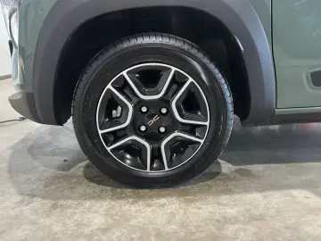 DACIA Spring Extreme Navi Kamera Klima Parkh. Servo
