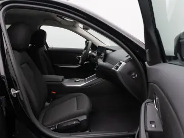BMW 318i Kamera DAB HiFi CockPit  DrivingAssis Alarm
