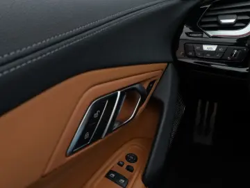 BMW Z4 M40i Kamera HUD DAB H K Lenkrhz Komfort Alarm