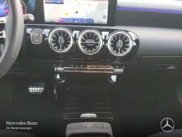 MERCEDES-BENZ A 180 AMG