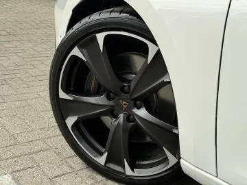 CUPRA Leon VZ SP R-Kamera Full-Link Kessy 3-Zonen