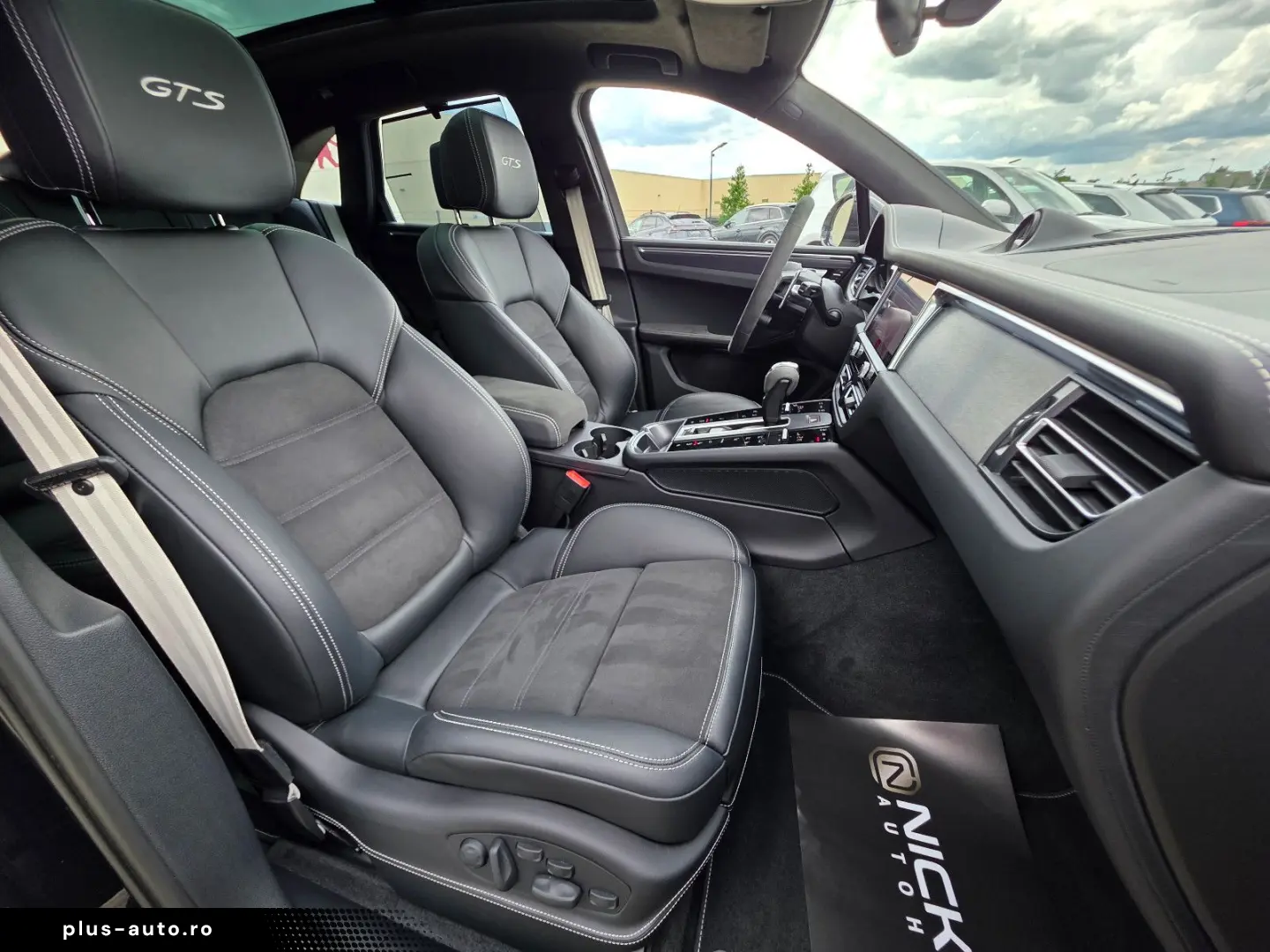 PORSCHE Macan GTS Sthzg Acc Pano PSCB Ahk Bose