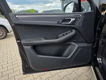 PORSCHE Macan GTS Sthzg Acc Pano PSCB Ahk Bose
