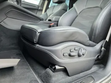 PORSCHE Macan GTS Sthzg Acc Pano PSCB Ahk Bose