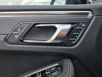 PORSCHE Macan GTS Sthzg Acc Pano PSCB Ahk Bose