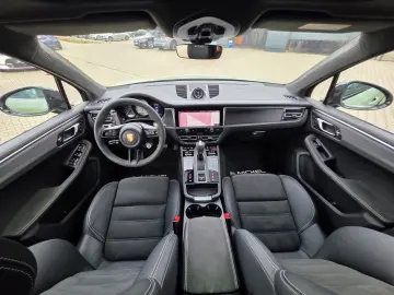 PORSCHE Macan GTS Sthzg Acc Pano PSCB Ahk Bose