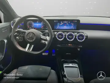 MERCEDES-BENZ A 180 AMG ADVANCED