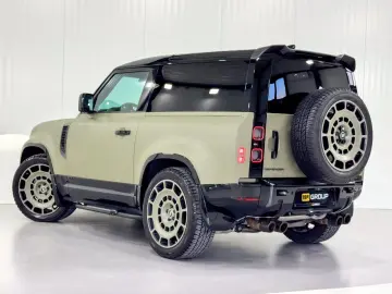 LAND ROVER Defender 90 EXCLUSIVE