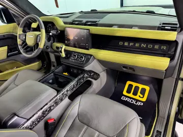 LAND ROVER Defender 90 EXCLUSIVE