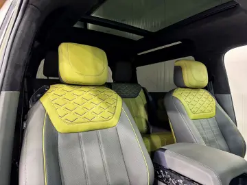 LAND ROVER Defender 90 EXCLUSIVE