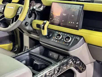 LAND ROVER Defender 90 EXCLUSIVE