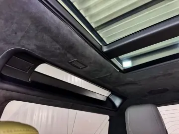 LAND ROVER Defender 90 EXCLUSIVE