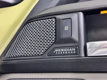 LAND ROVER Defender 90 EXCLUSIVE