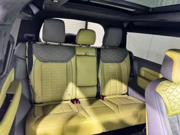 LAND ROVER Defender 90 EXCLUSIVE