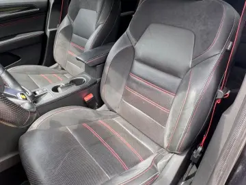 RENAULT Arkana R.S. Line LED ACC NAV 8xALU KAMER