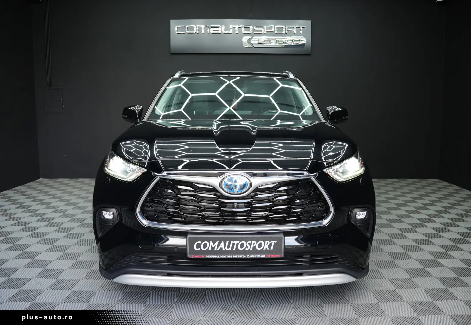 TOYOTA HIGHLANDER LUXURY