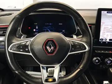 RENAULT Arkana R.S. Line