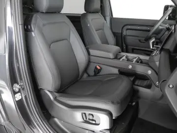 Land Rover Defender 90 D200 X-Dynamic SE Black Pack