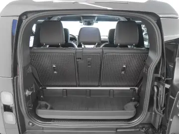 Land Rover Defender 90 D200 X-Dynamic SE Black Pack
