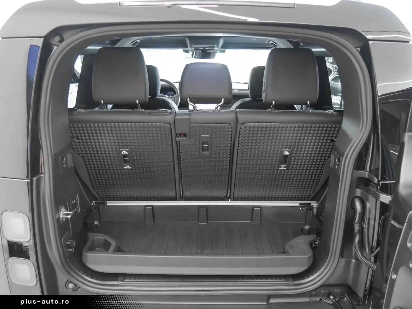Land Rover Defender 90 D200 X-Dynamic SE Black Pack