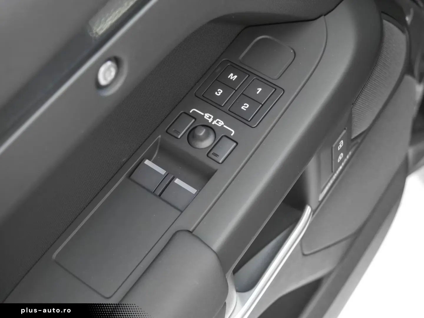 Land Rover Defender 90 D200 X-Dynamic SE Black Pack