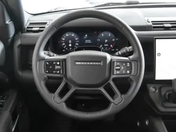 Land Rover Defender 90 D200 X-Dynamic SE Black Pack