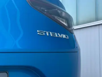 ALFA ROMEO Stelvio 2.9V6 Quadrifoglio Q4  HIFI ASSIST PANO