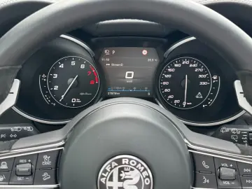 ALFA ROMEO Stelvio 2.9V6 Quadrifoglio Q4  HIFI ASSIST PANO