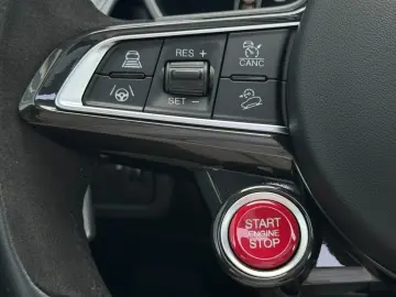 ALFA ROMEO Stelvio 2.9V6 Quadrifoglio Q4  HIFI ASSIST PANO